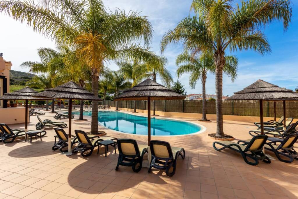 Baia Da Luz- Ground Floor Apartment ภายนอก รูปภาพ